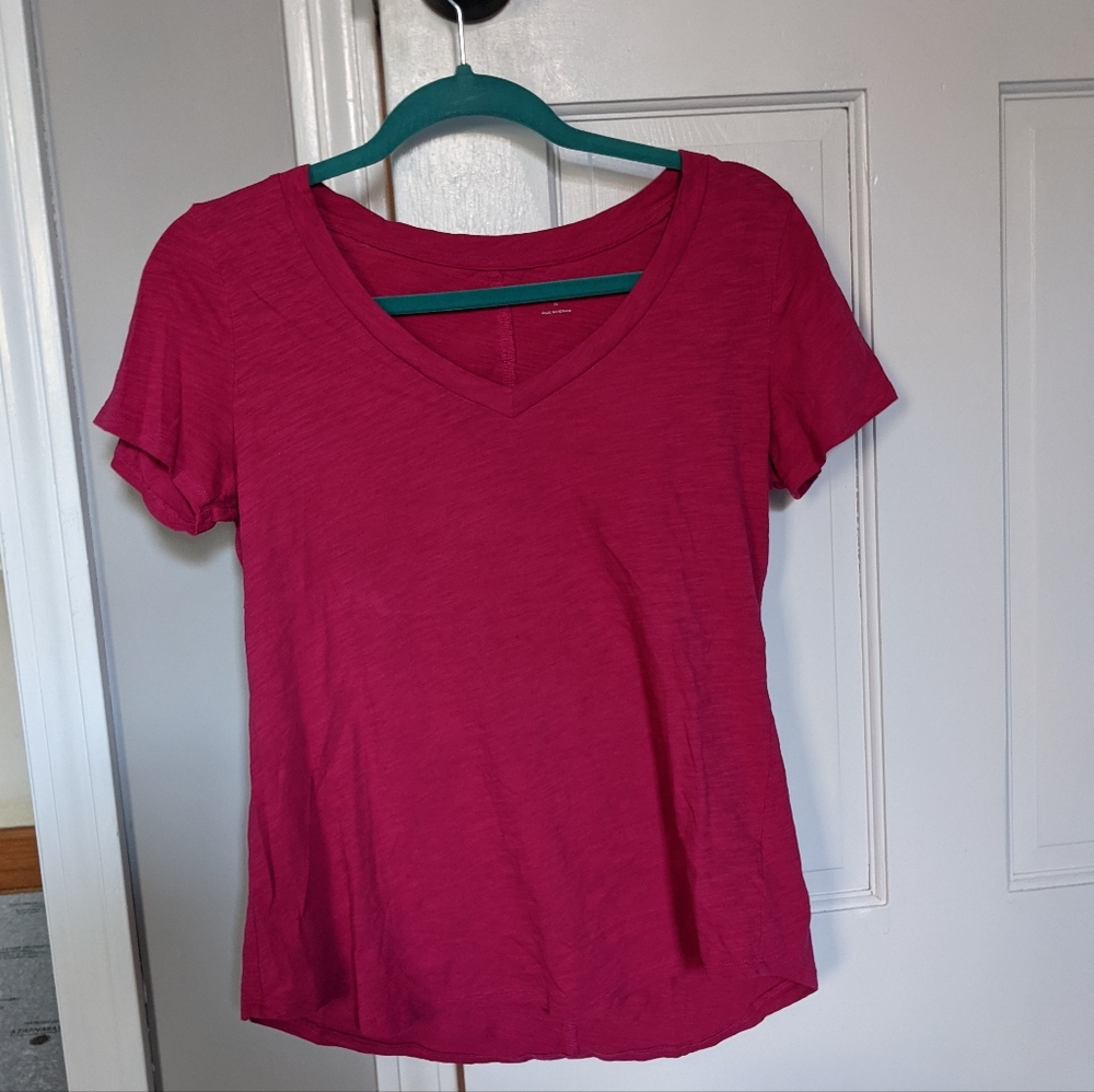 Stylus Basic Magenta V-Neck T-Shirt (M)
